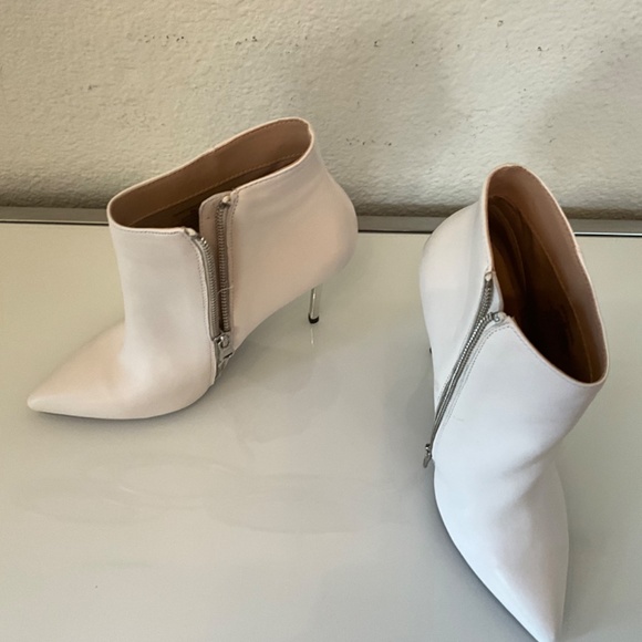 NWOB Steve Madden DANYA white leather bootie  boots♥️😍😍😍 size 8 - Picture 14 of 15